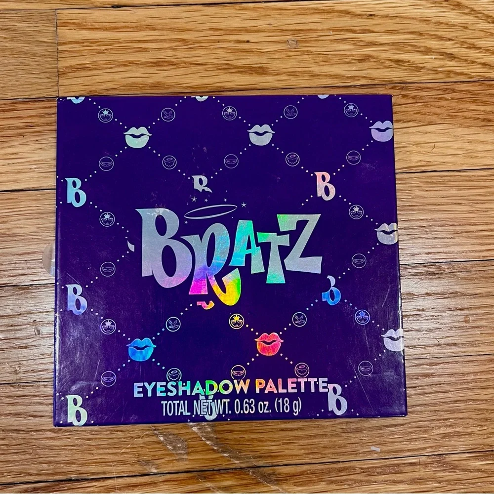 Bratz Eyeshadow Palette 12 Color Girls Eye Shadow Makeup with Mirror